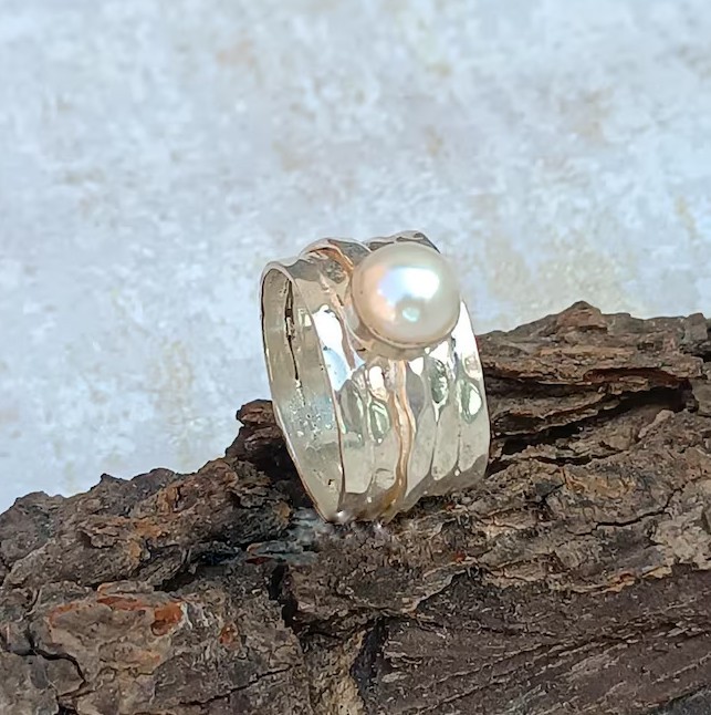 Solid 925Sterling Silver Natural White Pearl Hammered Spinner Band Handmade Ring