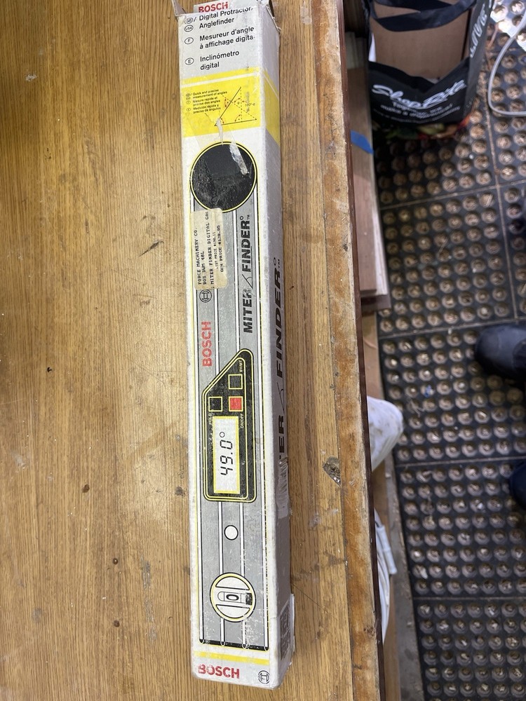 Bosh Digital Protractor Angle Finder DWM40L Excellent Condition