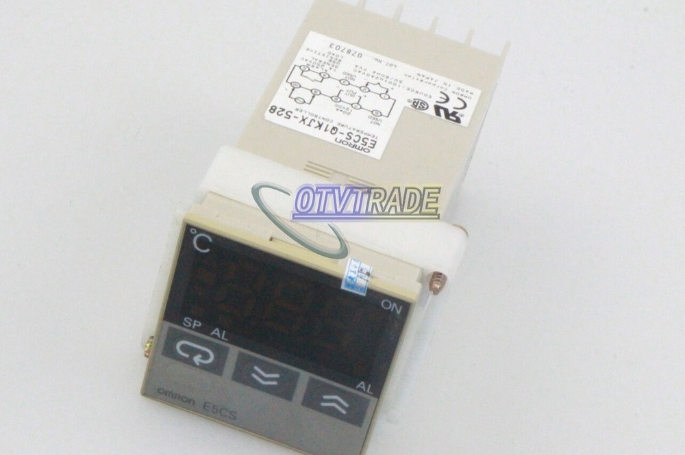 1PC OMRON E5CS-Q1KJX-528 Temperature Controller Used