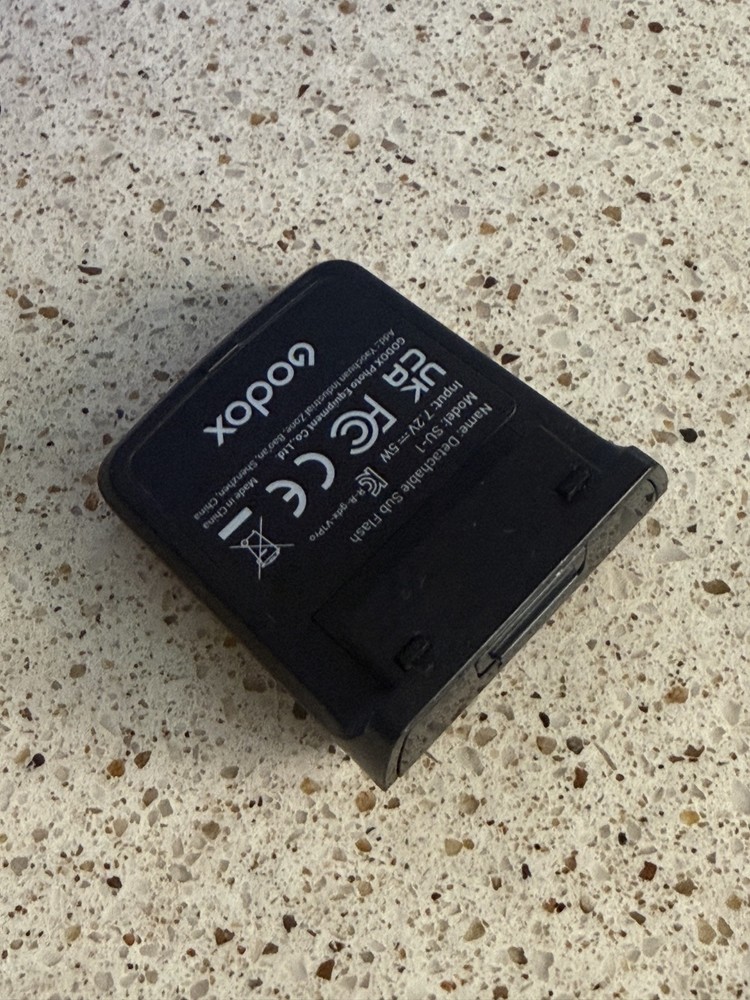 Open Box - Godox SU-1 Detachable Sub Flash for Godox V1 Pro
