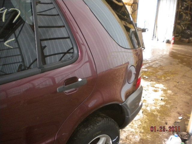 ML320 1999 Rocker Panel Moulding 9862693