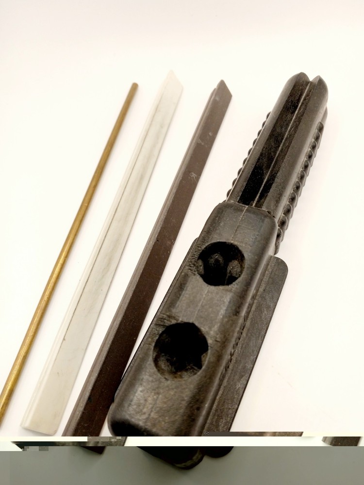 Spyderco Tri-Angle Ceramic Sharpening Kit Ceramic System Model 203M. READ Note