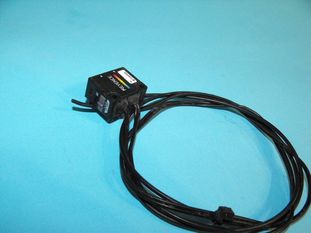 Keyence CZ-H32.Laser Sensor.N7145355.USED