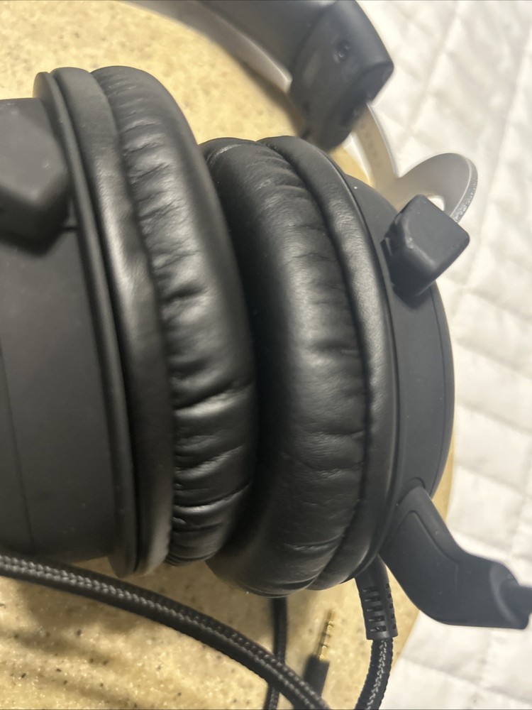 HyperX CloudX Pro Wired Gaming Headset for Xbox One-NOB