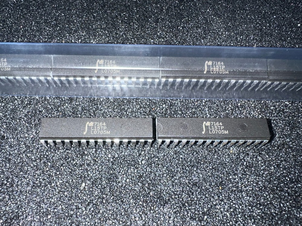IDT7164L15TP