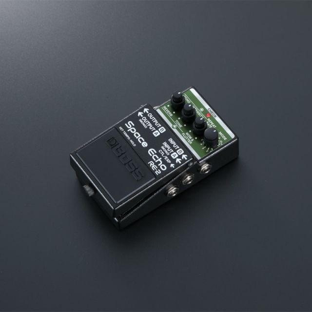 BOSS RE-2 Space Echo Compact Guitar Pedal Reissue with WOW Flutter