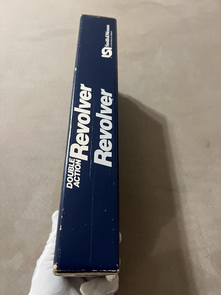 Smith & Wesson Model 686 2.5 Inch Blue Box