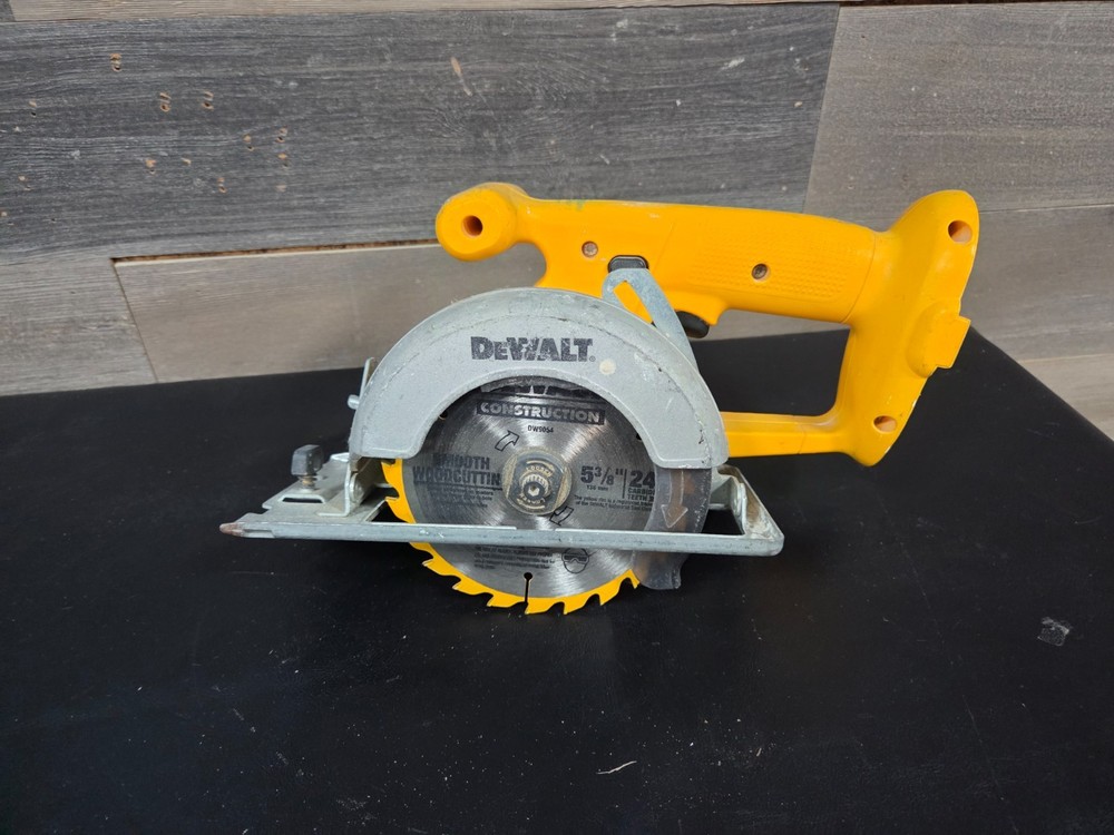 DEWALT CIRCULAR SAW DW936