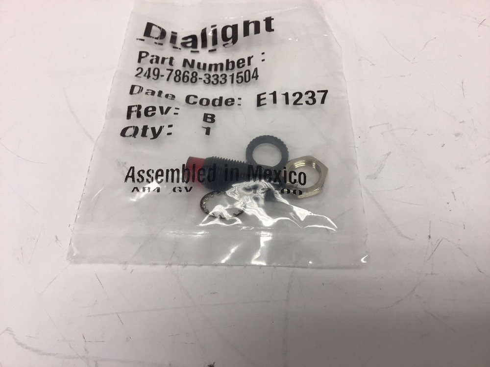 5 NEW Dialight 249-7872-3331504 Red LED Panel Indicator Light 28V
