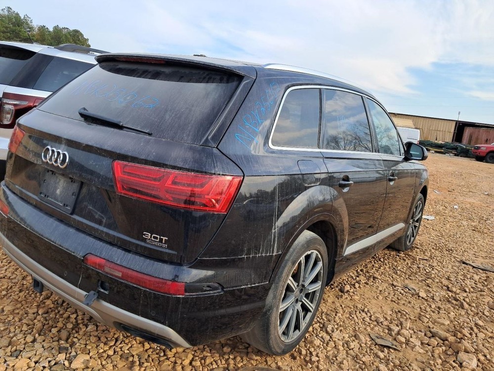 Fuse Box Engine Fits 17-24 AUDI Q7 4874458