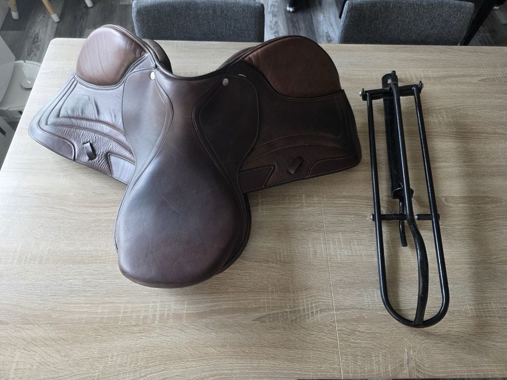 Devoucoux Brown Leather Jump Saddle + Wall Mount Rack
