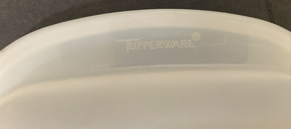 Tupperware Replacement 1747 Plastic storage Lid for Ultra 21 Bread pan 1745