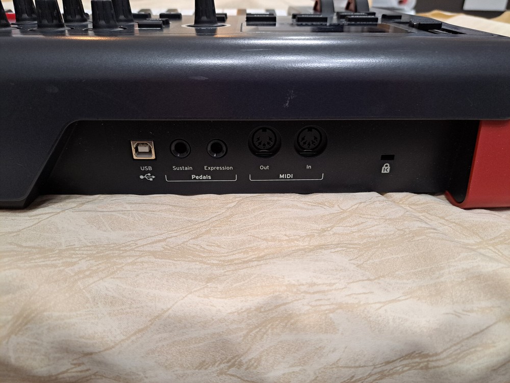 Novation Impulse 25 Controller Keyboard (used)