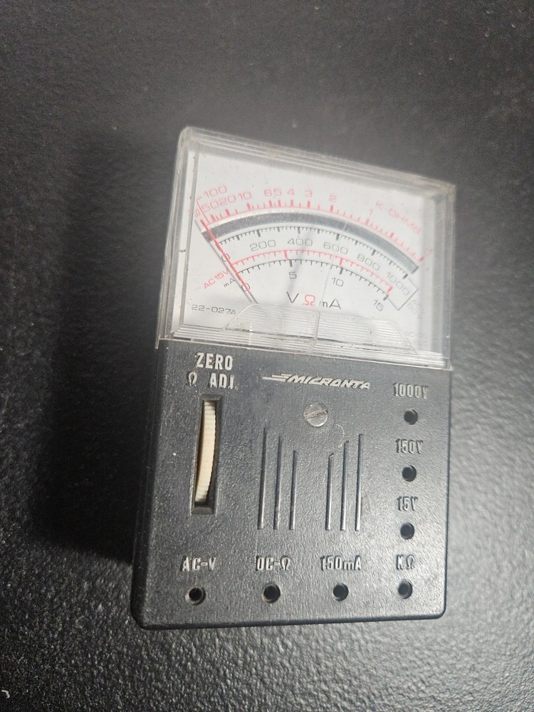 VOLTAGE METER. VINTAGE MICRONTA MADE IN KOREA. UNTESTED