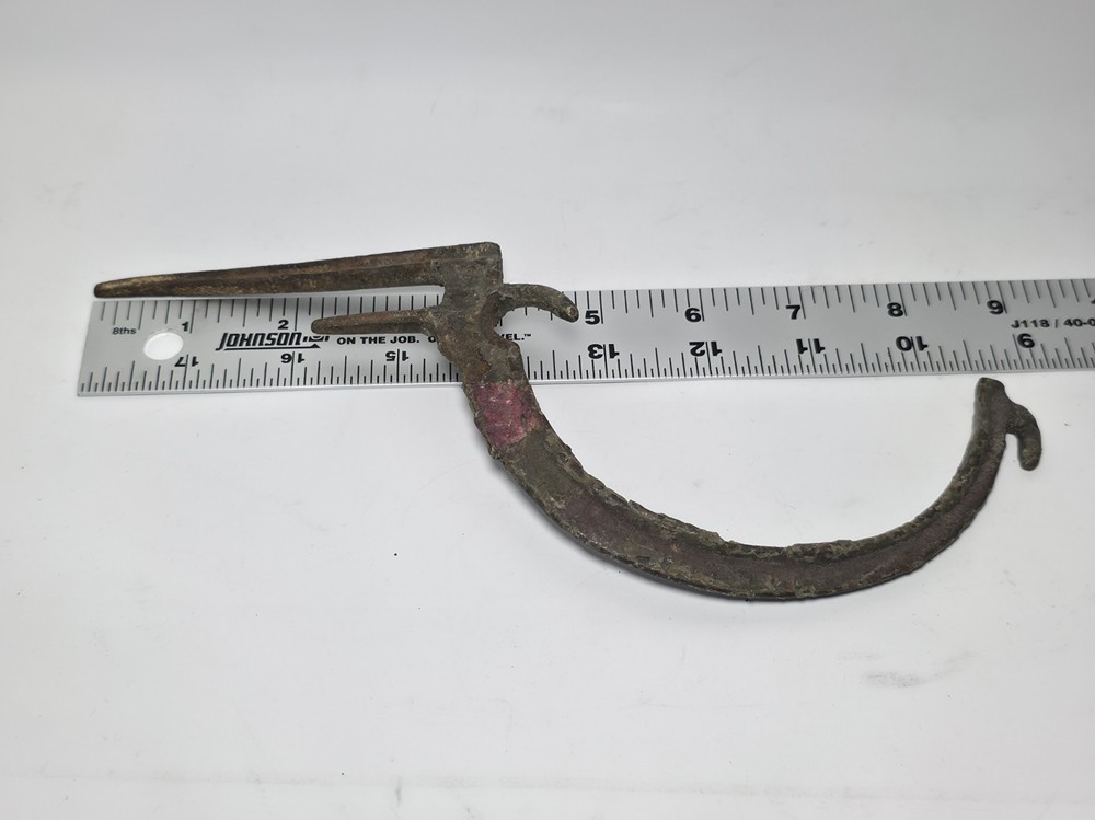 Vintage Antique Cast Iron Gutter Bracket Victorian Primitive Hanger (B4)