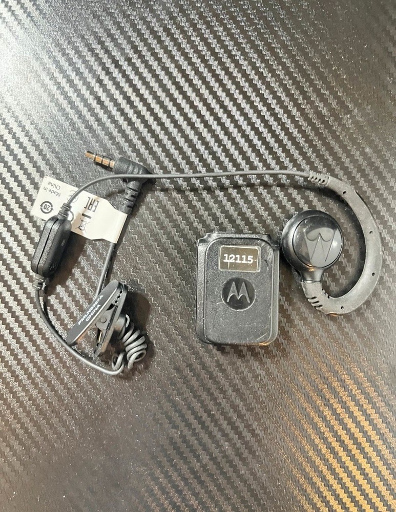 Motorola PMLN6396A with Headset