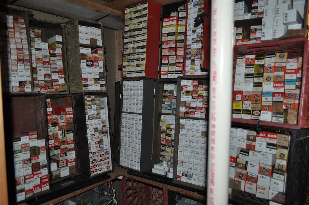 6J6 TUBE SILVERTONE TESTED & BOXED VINTAGE COMMERCIAL SURPLUS