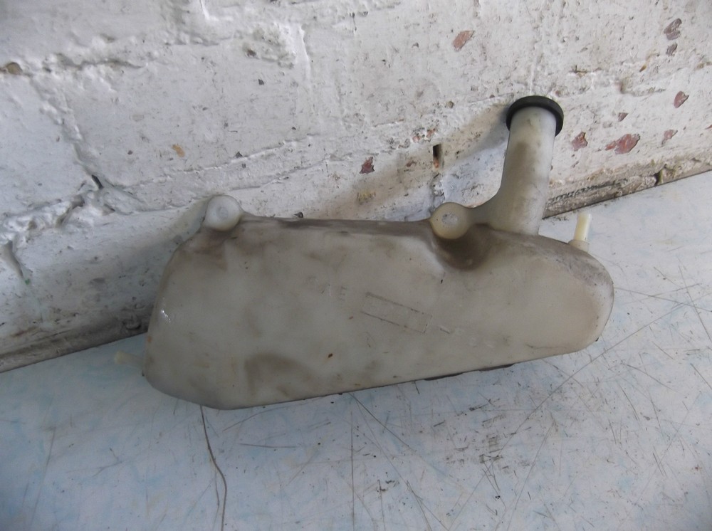 Suzuki  RF600  Coolant tank