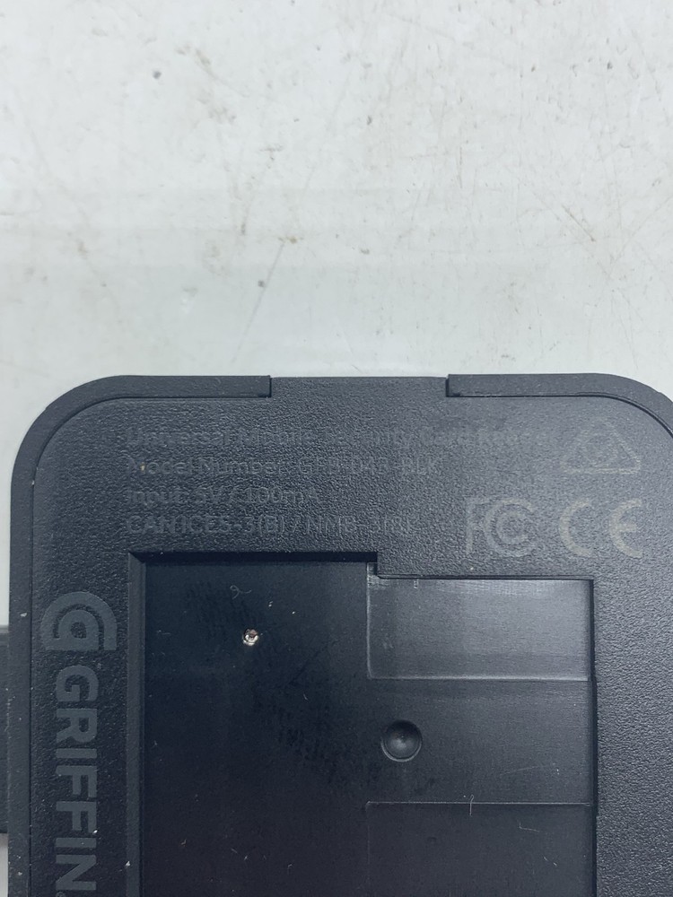 Griffin Universal Mobile Security Card Reader Model GFB-043-BLK Fair Condition