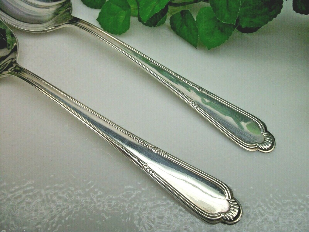 2 International Cunningham LAUREL Silverplate Solid Serving Spoons 1934
