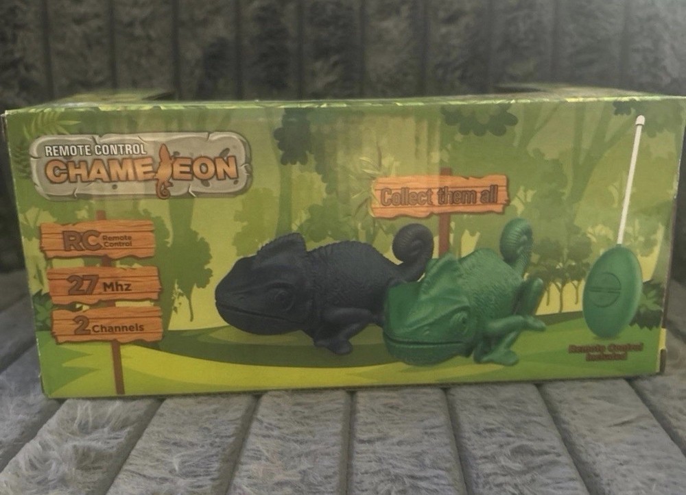 BNIB Remote Controlled Chameleon Toy Lizard