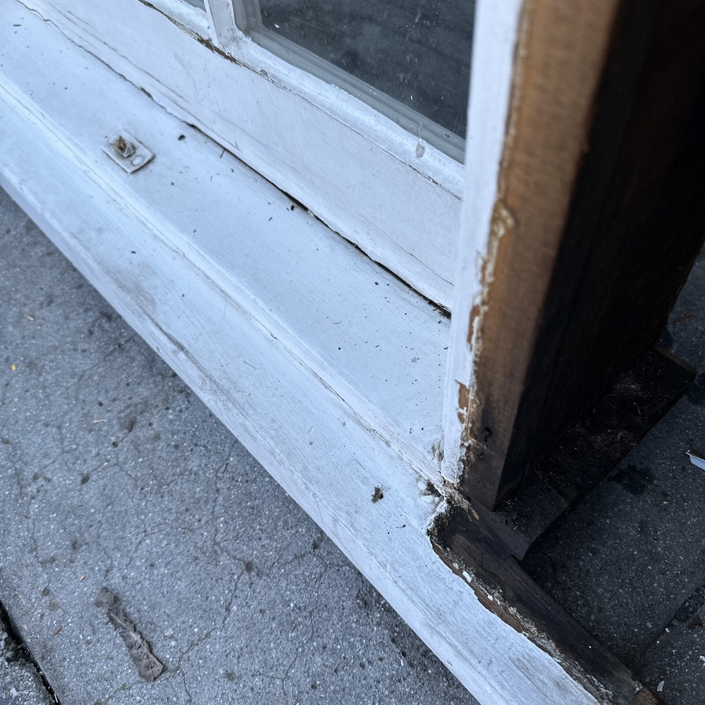 Double Hung Window In Frame 50x31
