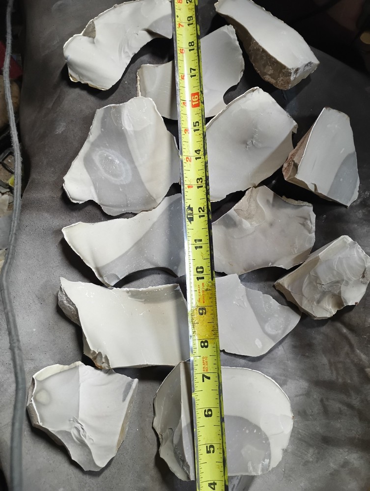Extra Large Flint Flakes ($5.00 Per Lb)