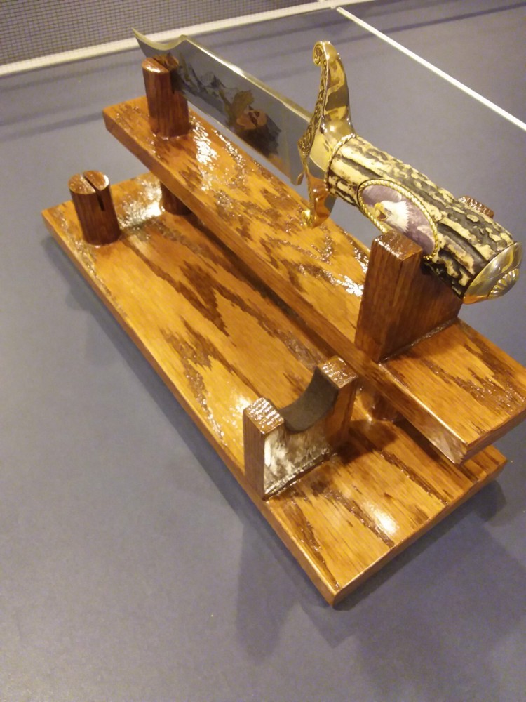 BOWIE-SMALL SWORD KNIFE DISPLAY STAND (DARK WALNUT)