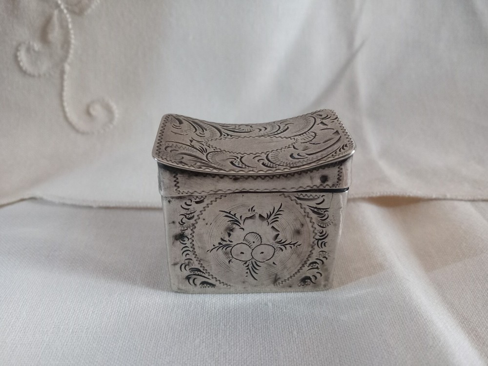 Small Antique Dutch .835 Silver Peppermint Box , Hatbox Form
