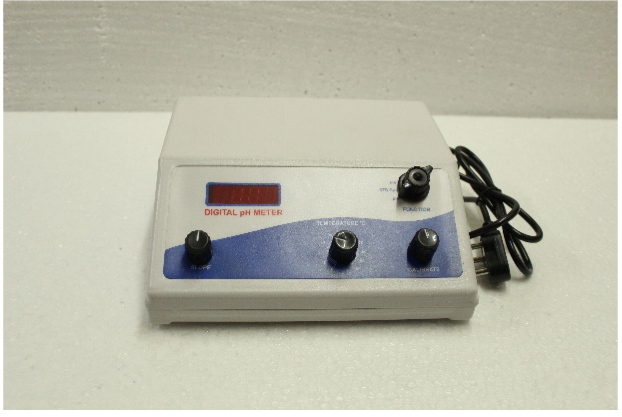 MAX Digital PH Meter Table Top With Electrode Temperature Compensation