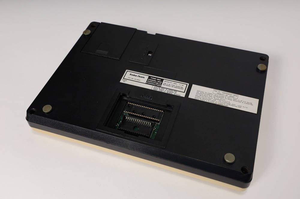 Radio Shack TRS-80 Model 100 Portable Computer - Working!