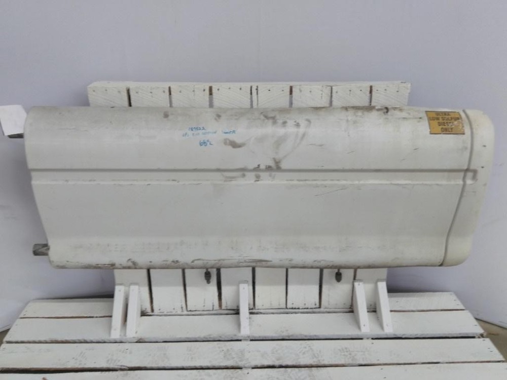 For 2011 PETERBILT 387 SIDE FAIRING Left , MD