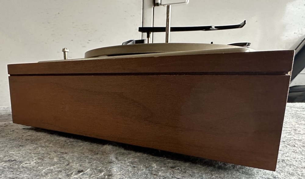 KLH Model Twenty Six Turntable Stereo System & Speakers Untested