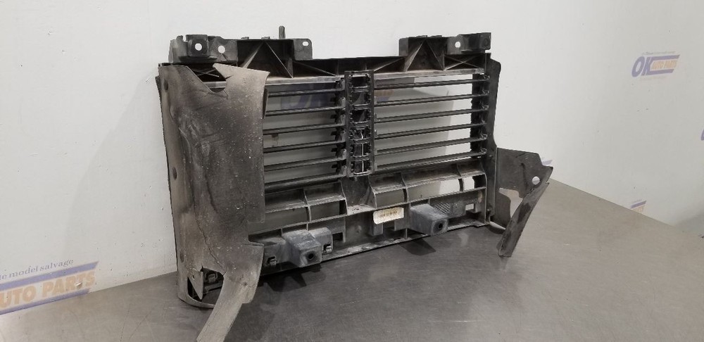 22 DODGE RAM 1500 UPPER AIR SHUTTER 3.0L
