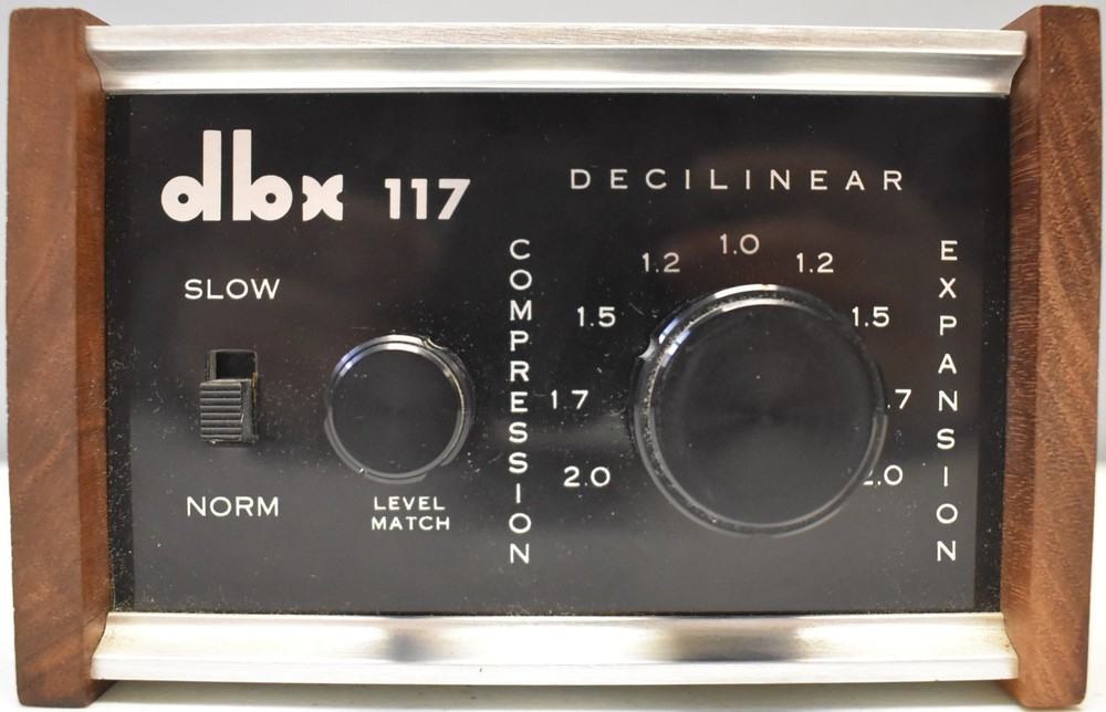 Vintage dbx 117 Preamplifier