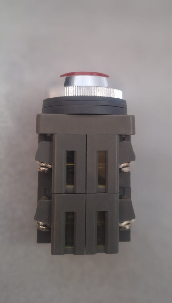 IDEC ABN 11610N Non-Illuminated Push Button Switch