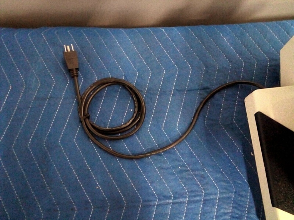 Nova Microscope IN833 w/ 4 Objectives PL L 40, PL L 25, PL L 10, Plan 2 PHP