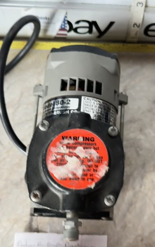 Badger Whirlwind Airbrush Compressor MODEL 80-2 DIAPHRAGM COMPRESSOR
