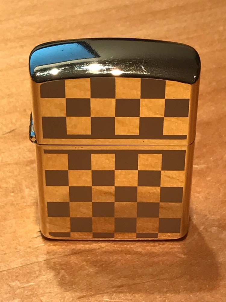 CLASSIC RONSON WIND II CHECKER LIGHTER WITH PROTECTIVE SLEEVE