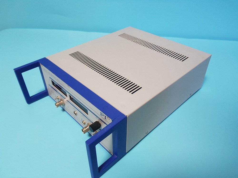 PI E-665.XR E-655.SR LVPZT-AMPLIFIER / SERVO + INTEK PLUS PZT CONTROLLER