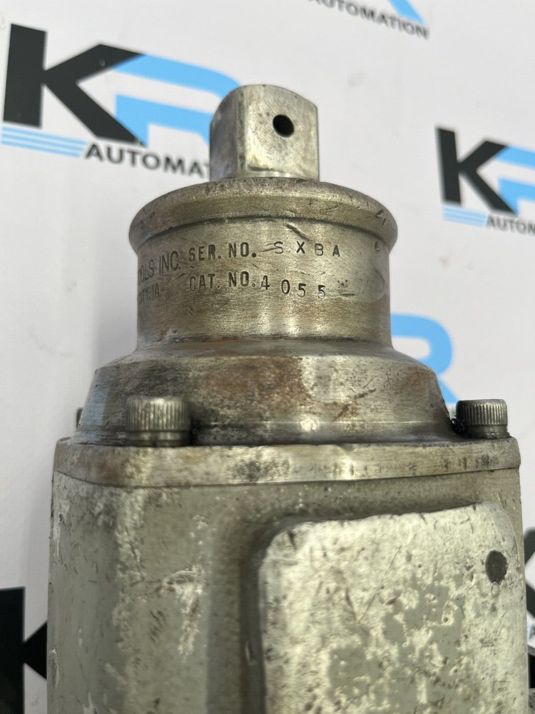 TESTED Sioux Tools 4055 Pneumatic Impact W/ Assorted Socket Attachments
