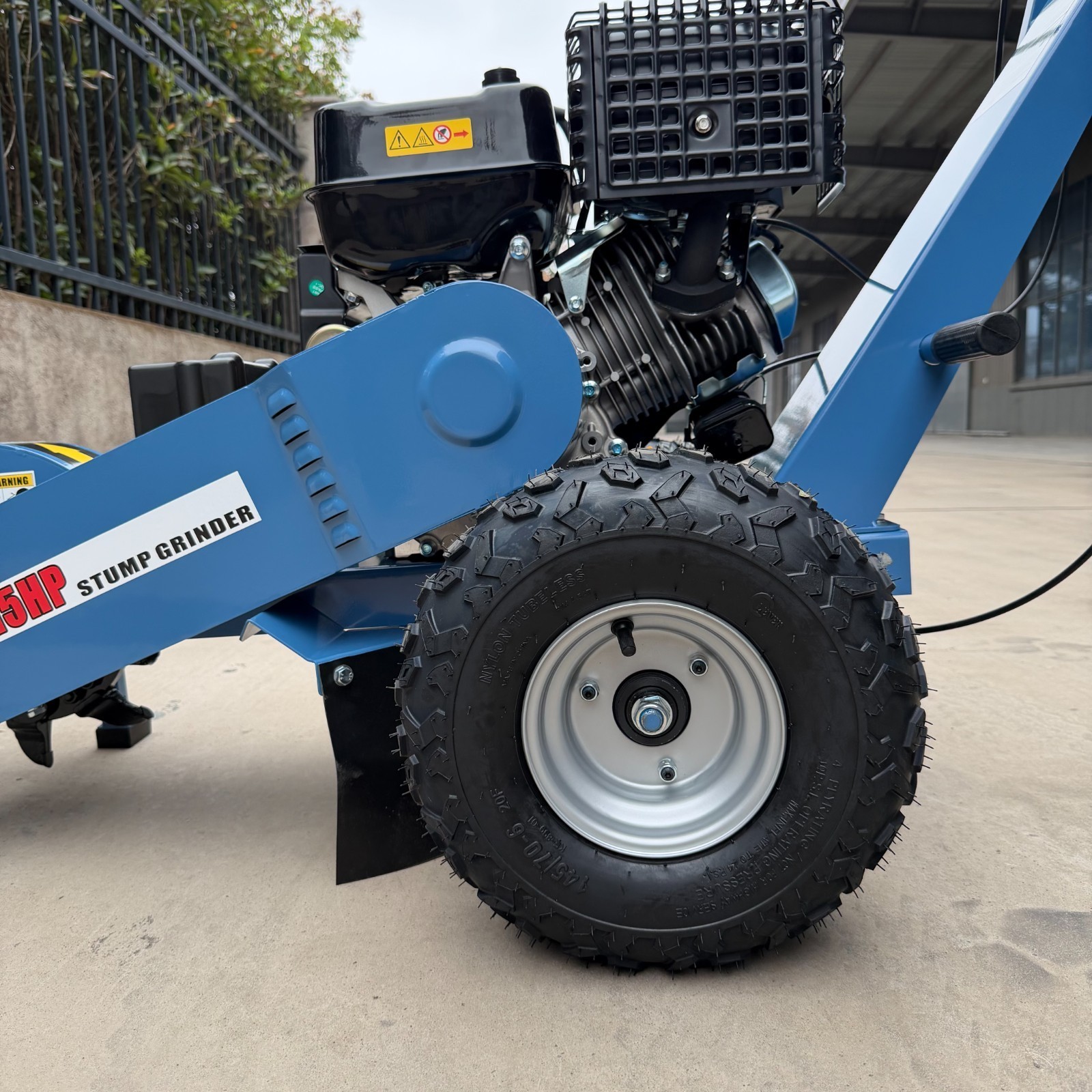 15HP Gas Stump Grinder Electric Start 15'' Cutting Height 10'' Cutting Depth