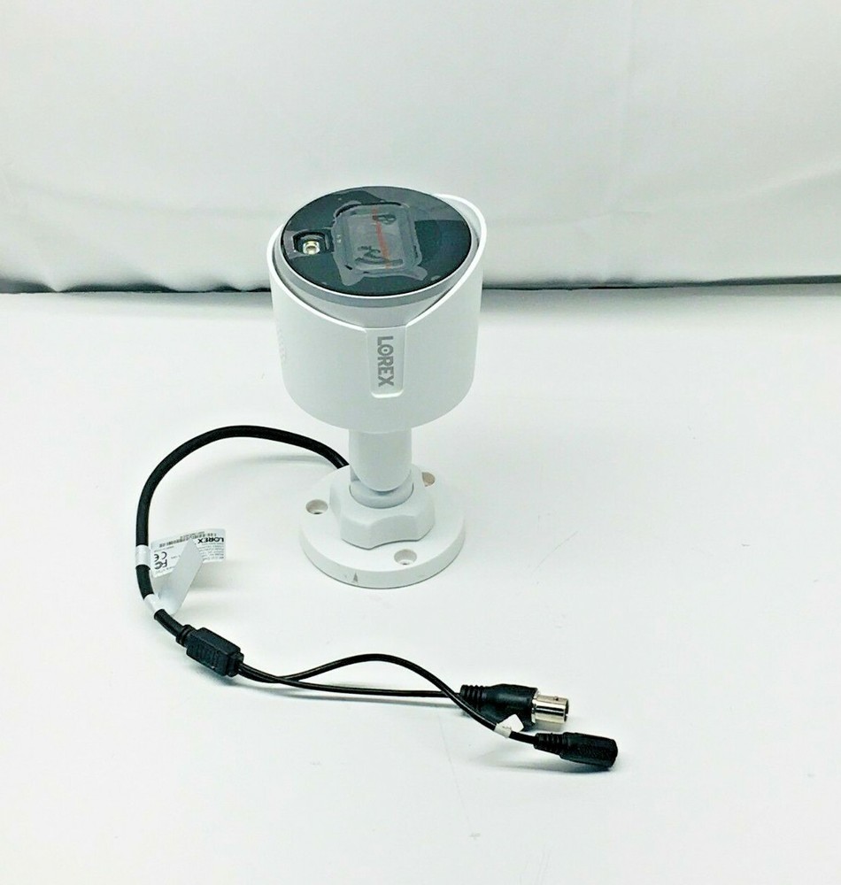 Lorex C882DA-Z 4K Ultra HD Active Deterrence Security Camera Night Color Vision