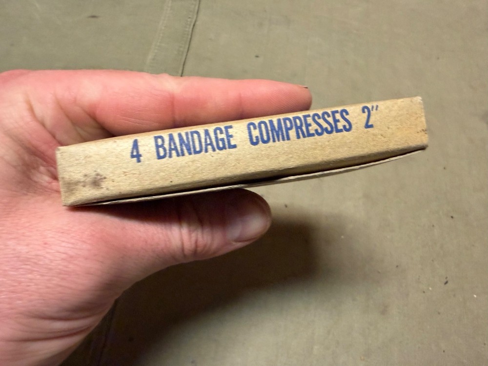 ORIGINAL WWII US ARMY MEDIC MEDICAL FIRST AID 2 INCH COMPRESS BANDAGE-NOS