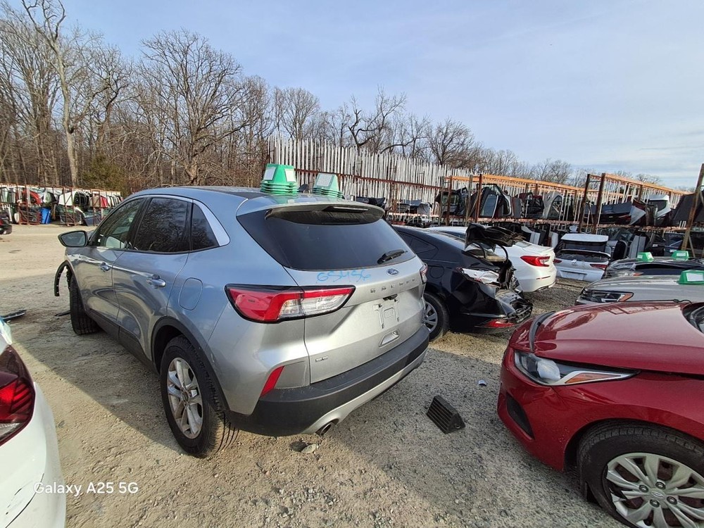 2022 Ford Escape 8.0 Screen Used OEM - No Anti-Theft Code, Reprogram Required
