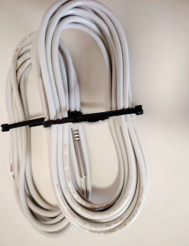 1PC Temperature Sensor  AKS12 084N0039