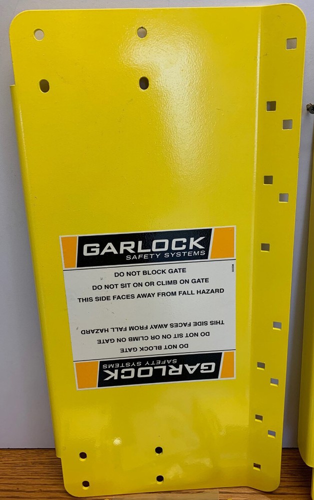 GARLOCK 408507 MOUNTING PLATE, YELLOW, NEW!