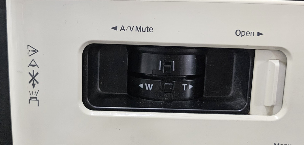 Epson PowerLite 83C EMP-83 LCD Projector VGA S-Video LAN + Cable Bundle Tested