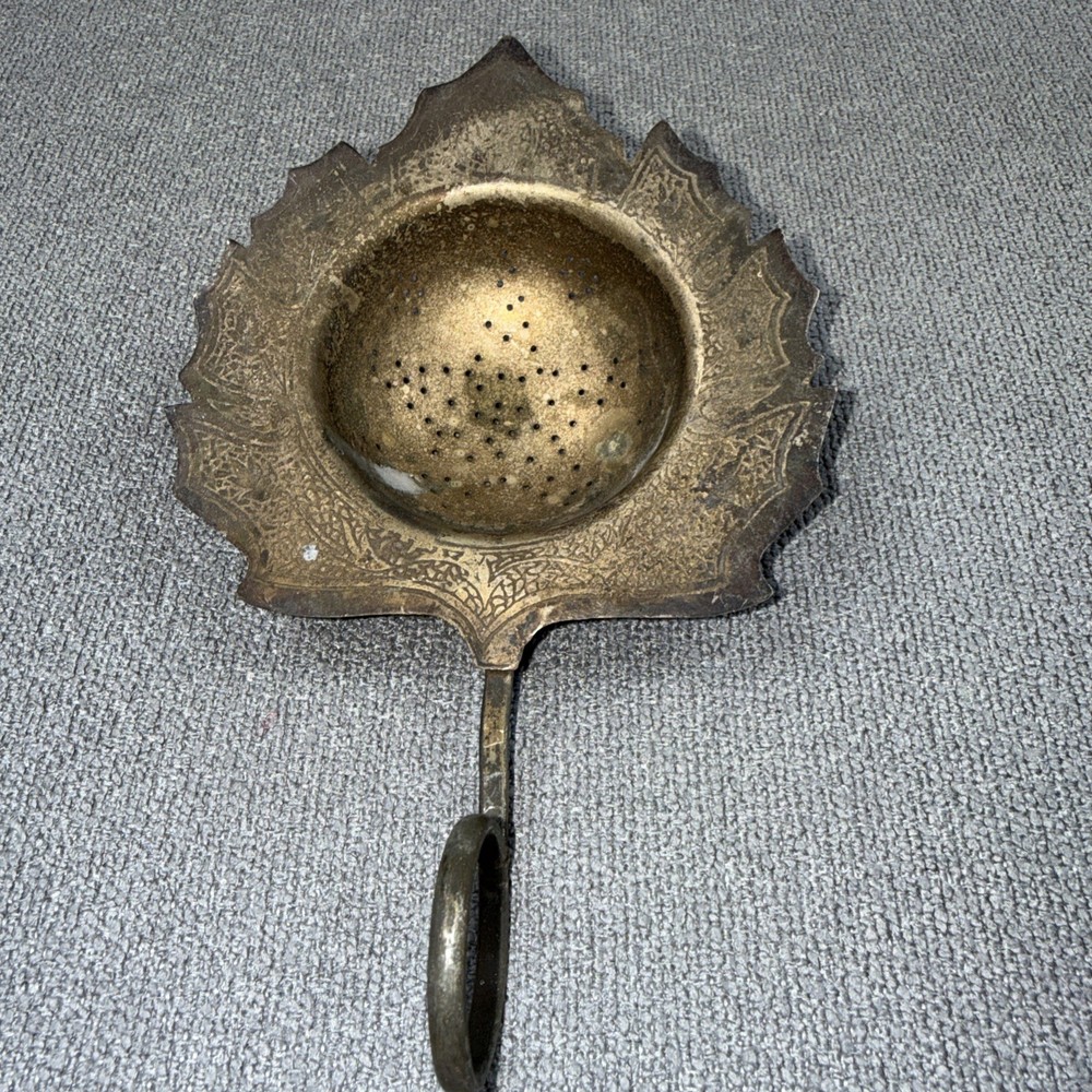 Vintage Silver plated tea strainer maple leaf