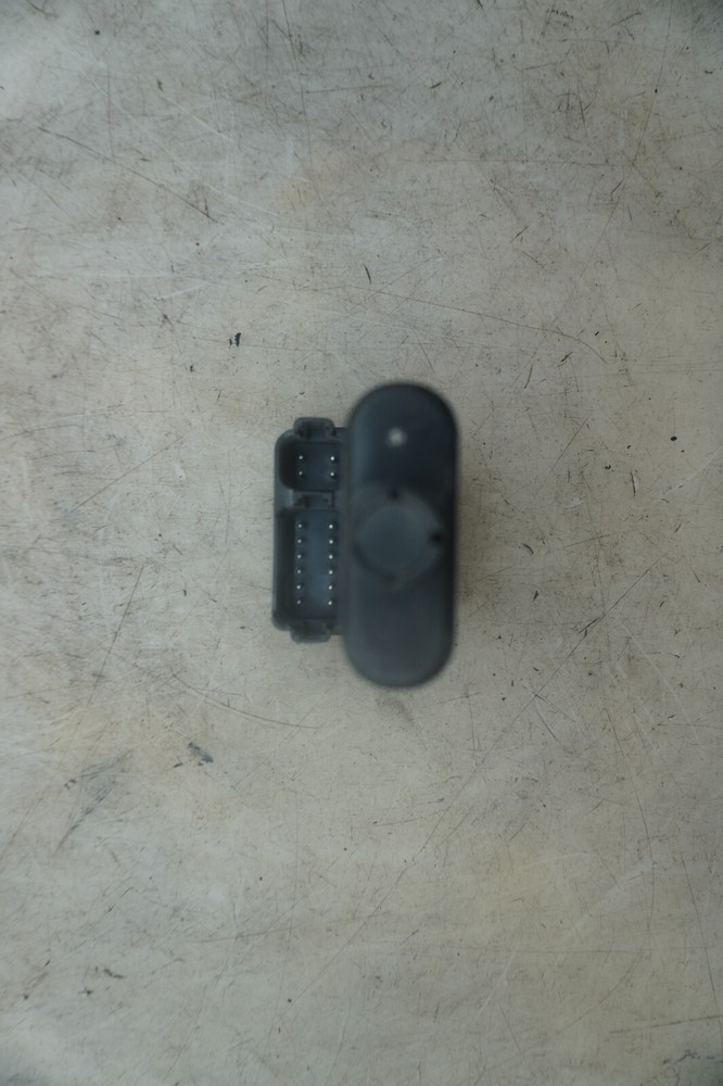11 HARLEY DAVIDSON ROADKING TURN SIGNAL MODULE E-3427